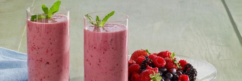 hoe maak je een smoothie, roze fruit smoothie