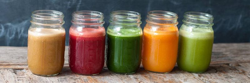 hoeveel val je af met groene smoothies, gekleurde smoothies in potjes